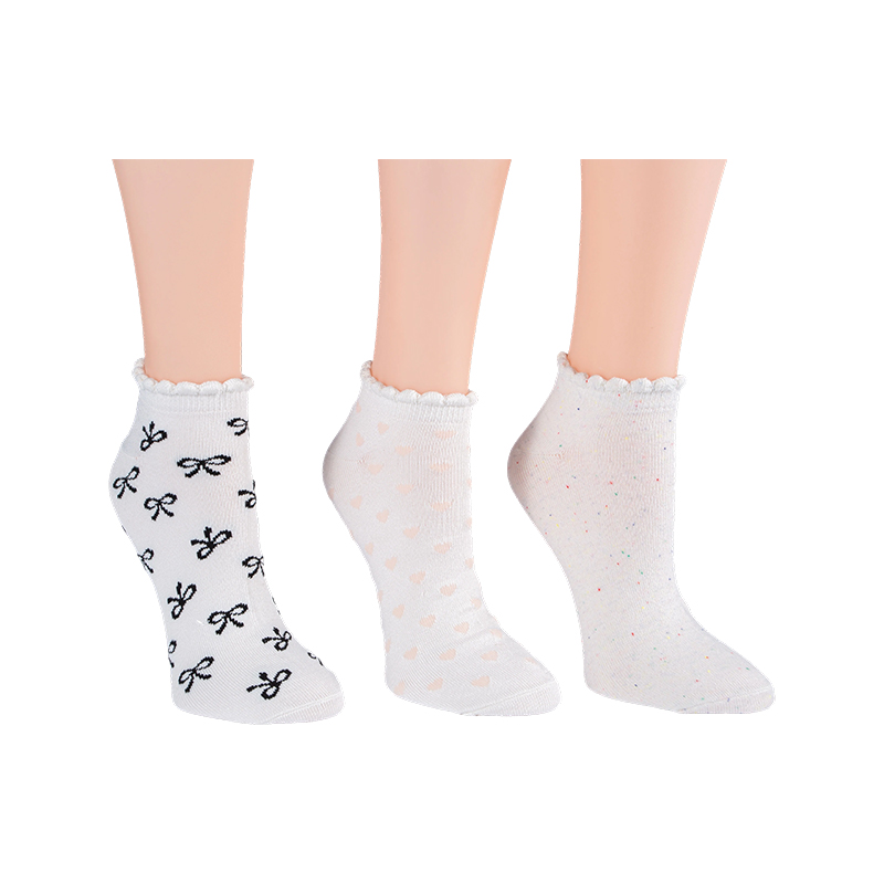 Calcetines de corte bajo de 3 piezas con lazo A/O, motas de arcoíris y A/O Heart Scallo