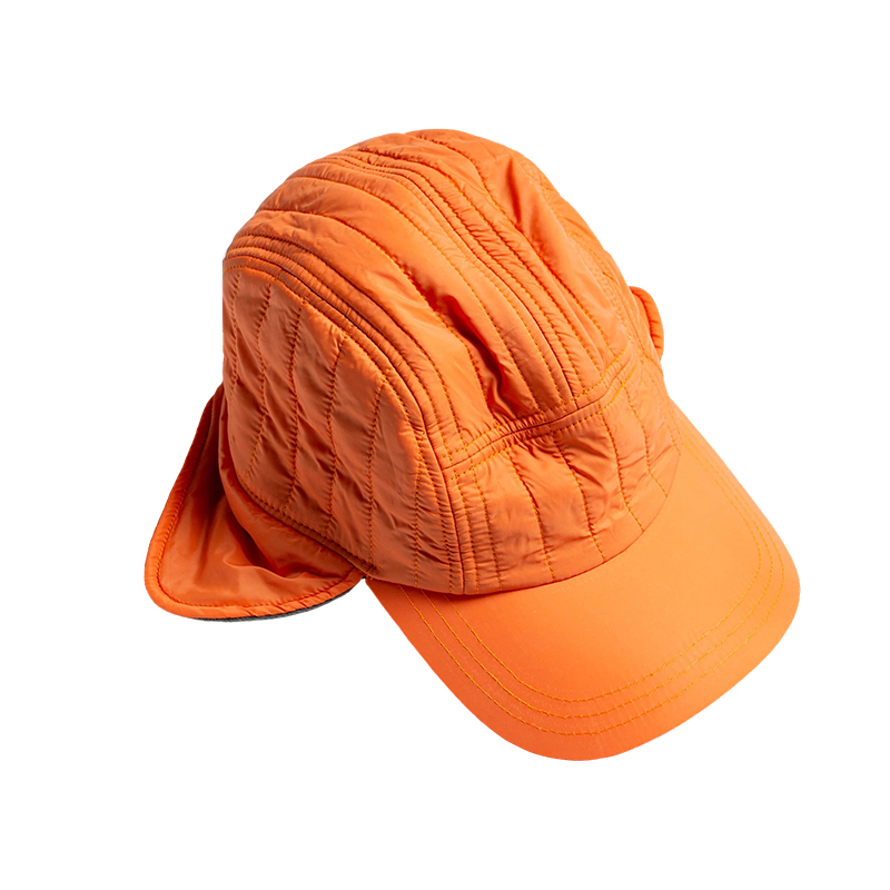 Gorra acolchada para mujer
